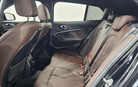 BMW 1 серия, 2021 год, 1 560 000 рублей, 8 фотография