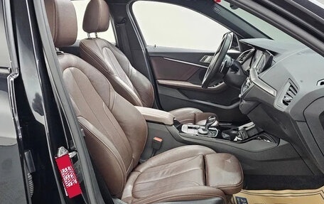 BMW 1 серия, 2021 год, 1 560 000 рублей, 16 фотография