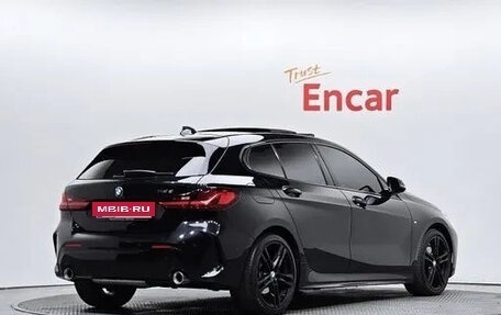 BMW 1 серия, 2021 год, 1 560 000 рублей, 2 фотография