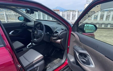 Toyota Yaris Cross, 2022 год, 1 350 055 рублей, 11 фотография