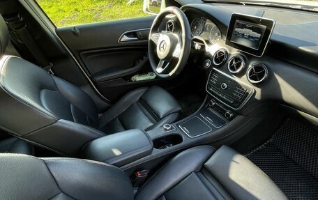 Mercedes-Benz A-Класс, 2017 год, 1 650 000 рублей, 12 фотография