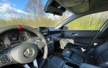 Mercedes-Benz A-Класс, 2017 год, 1 650 000 рублей, 15 фотография