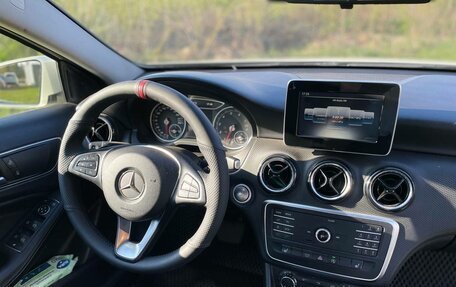 Mercedes-Benz A-Класс, 2017 год, 1 650 000 рублей, 8 фотография