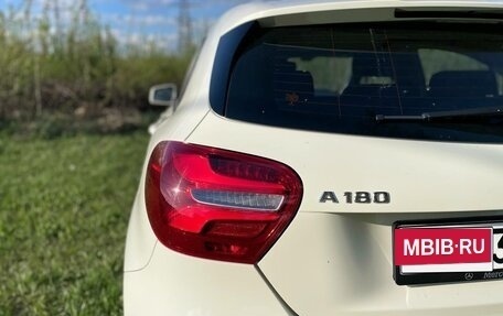 Mercedes-Benz A-Класс, 2017 год, 1 650 000 рублей, 10 фотография