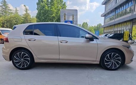 Volkswagen Golf VIII, 2021 год, 1 564 000 рублей, 2 фотография