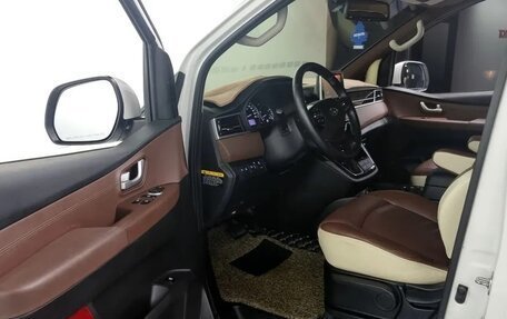 Hyundai Grand Starex Grand Starex I рестайлинг 2, 2019 год, 2 988 000 рублей, 5 фотография