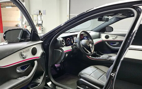 Mercedes-Benz E-Класс, 2021 год, 2 850 000 рублей, 9 фотография