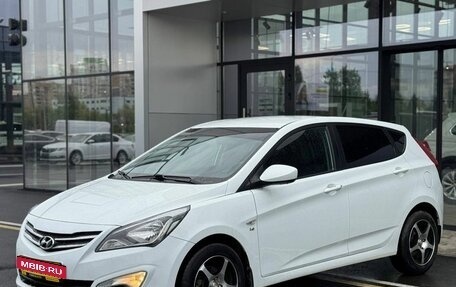Hyundai Solaris II рестайлинг, 2015 год, 870 000 рублей, 1 фотография