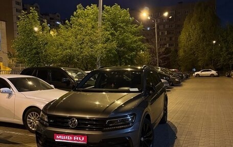 Volkswagen Tiguan II, 2019 год, 2 950 000 рублей, 1 фотография