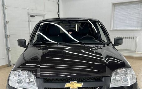 Chevrolet Niva I рестайлинг, 2015 год, 749 000 рублей, 6 фотография