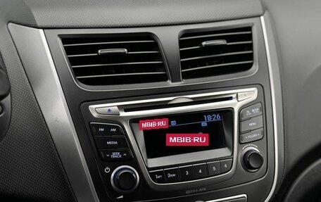 Hyundai Solaris II рестайлинг, 2015 год, 870 000 рублей, 9 фотография