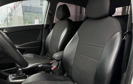 Hyundai Solaris II рестайлинг, 2015 год, 870 000 рублей, 18 фотография