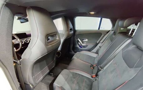 Mercedes-Benz CLA, 2022 год, 2 745 000 рублей, 10 фотография
