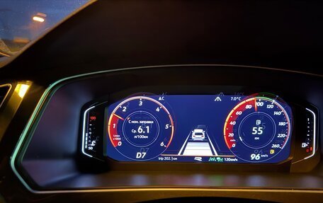 Volkswagen Tiguan II, 2019 год, 2 950 000 рублей, 9 фотография