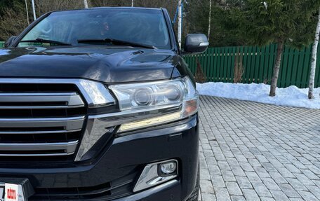 Toyota Land Cruiser 200, 2018 год, 6 700 000 рублей, 10 фотография