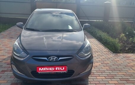 Hyundai Solaris II рестайлинг, 2011 год, 848 000 рублей, 4 фотография