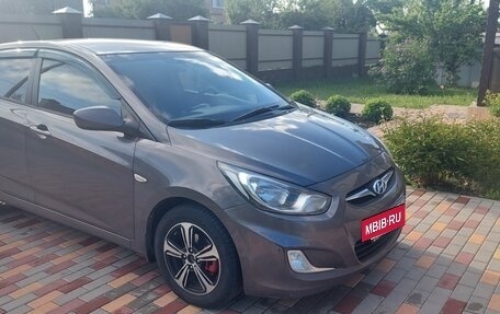 Hyundai Solaris II рестайлинг, 2011 год, 848 000 рублей, 7 фотография