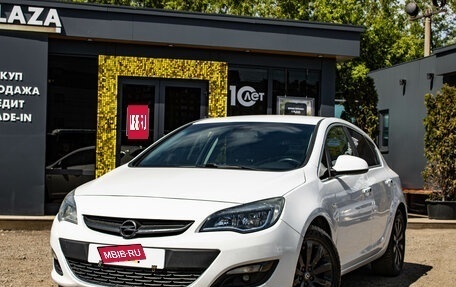 Opel Astra J, 2013 год, 669 000 рублей, 1 фотография