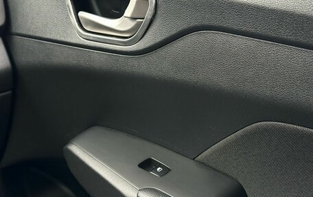 Hyundai Solaris II рестайлинг, 2017 год, 1 319 000 рублей, 15 фотография