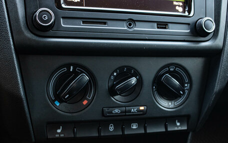 Skoda Rapid I, 2014 год, 1 179 000 рублей, 16 фотография
