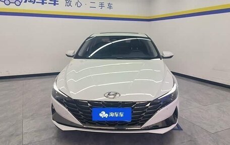 Hyundai Elantra, 2022 год, 1 550 000 рублей, 2 фотография