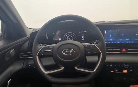 Hyundai Elantra, 2022 год, 1 550 000 рублей, 8 фотография