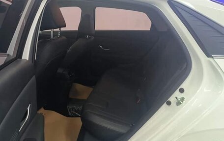 Hyundai Elantra, 2022 год, 1 550 000 рублей, 14 фотография