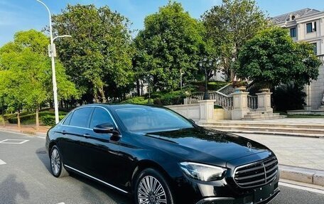 Mercedes-Benz E-Класс, 2022 год, 3 980 446 рублей, 2 фотография