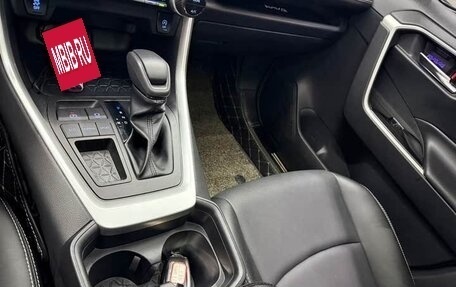 Toyota RAV4, 2022 год, 2 650 000 рублей, 13 фотография