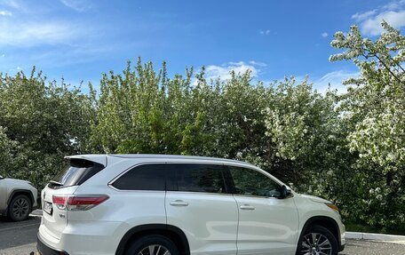 Toyota Highlander III, 2015 год, 3 000 000 рублей, 6 фотография