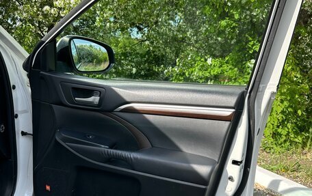Toyota Highlander III, 2015 год, 3 000 000 рублей, 20 фотография