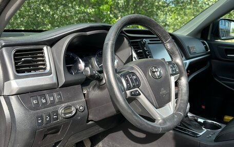Toyota Highlander III, 2015 год, 3 000 000 рублей, 16 фотография