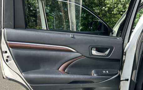 Toyota Highlander III, 2015 год, 3 000 000 рублей, 26 фотография