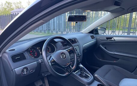 Volkswagen Jetta VI, 2016 год, 1 290 000 рублей, 3 фотография