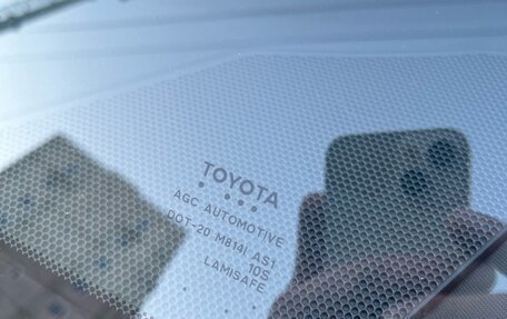 Toyota C-HR I рестайлинг, 2018 год, 2 490 000 рублей, 7 фотография