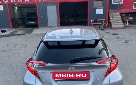 Toyota C-HR I рестайлинг, 2018 год, 2 490 000 рублей, 2 фотография