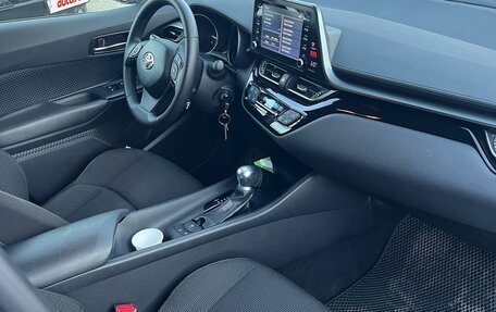 Toyota C-HR I рестайлинг, 2018 год, 2 490 000 рублей, 19 фотография