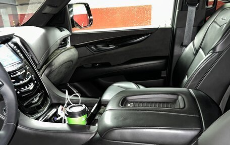 Cadillac Escalade IV, 2018 год, 5 300 000 рублей, 17 фотография