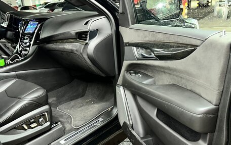 Cadillac Escalade IV, 2018 год, 5 300 000 рублей, 28 фотография