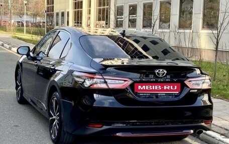Toyota Camry, 2020 год, 3 100 000 рублей, 4 фотография