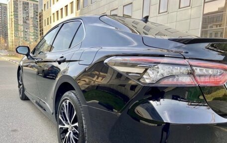 Toyota Camry, 2020 год, 3 100 000 рублей, 5 фотография