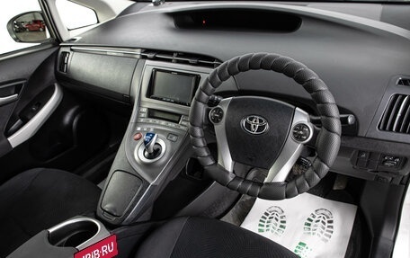 Toyota Prius, 2012 год, 1 099 000 рублей, 8 фотография