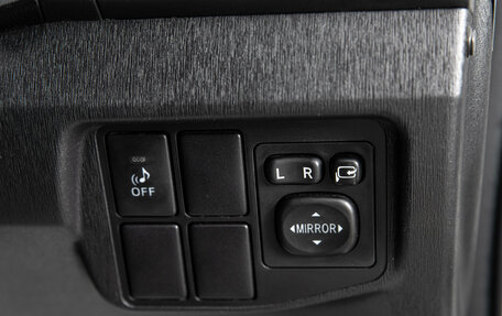 Toyota Prius, 2012 год, 1 099 000 рублей, 16 фотография