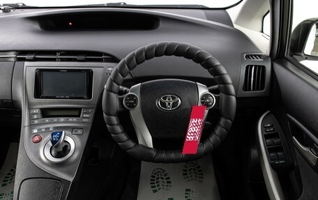 Toyota Prius, 2012 год, 1 099 000 рублей, 14 фотография