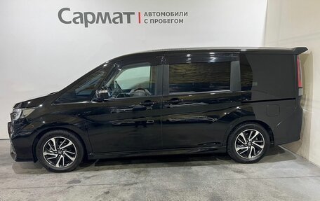 Honda Stepwgn IV, 2019 год, 2 450 000 рублей, 4 фотография