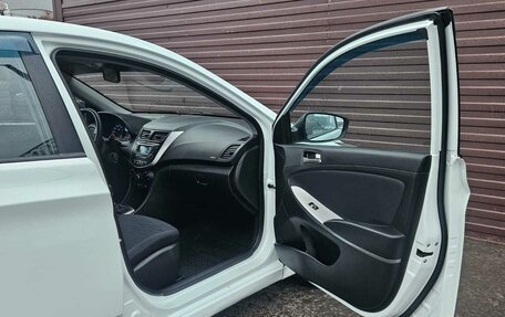 Hyundai Solaris II рестайлинг, 2015 год, 950 000 рублей, 11 фотография