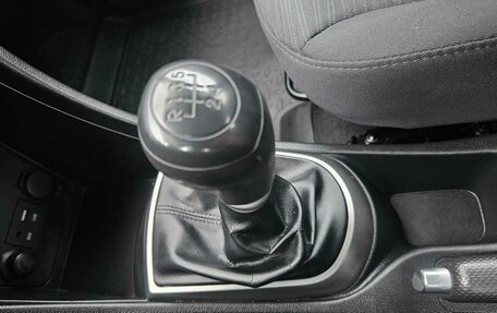 Hyundai Solaris II рестайлинг, 2015 год, 950 000 рублей, 21 фотография