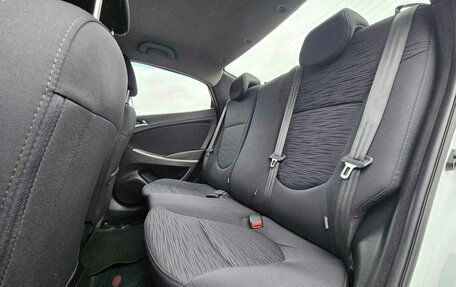 Hyundai Solaris II рестайлинг, 2015 год, 950 000 рублей, 24 фотография