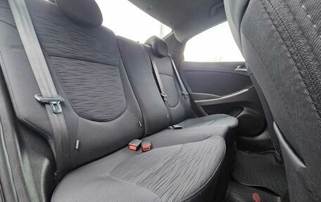 Hyundai Solaris II рестайлинг, 2015 год, 950 000 рублей, 25 фотография