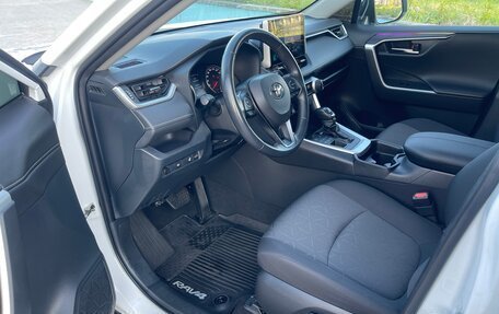 Toyota RAV4, 2020 год, 3 250 000 рублей, 10 фотография